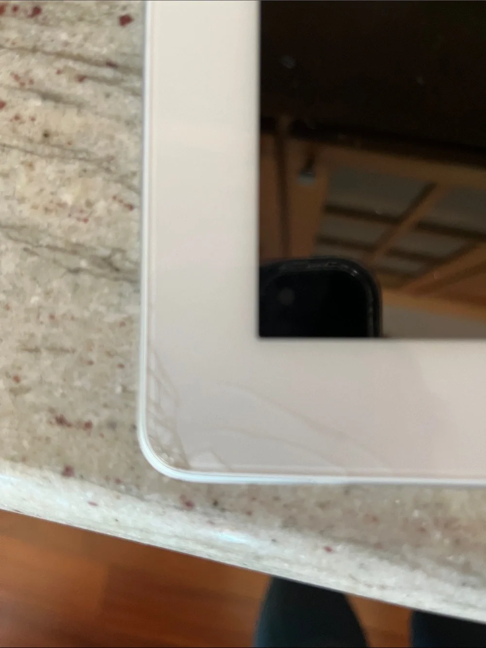 iHome Silver Charging Dock with White Tablet